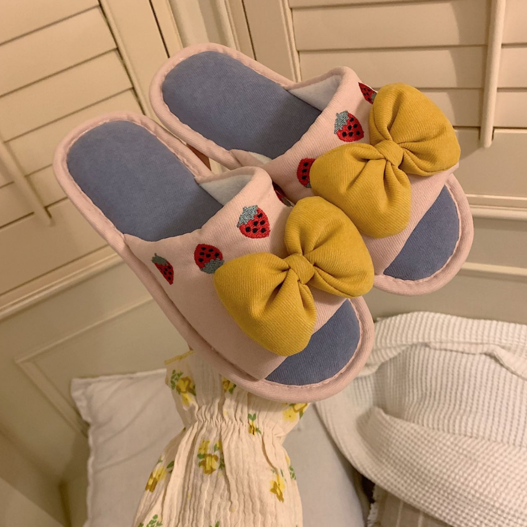 Four Seasons Comfortable Linen Slippers Snow White