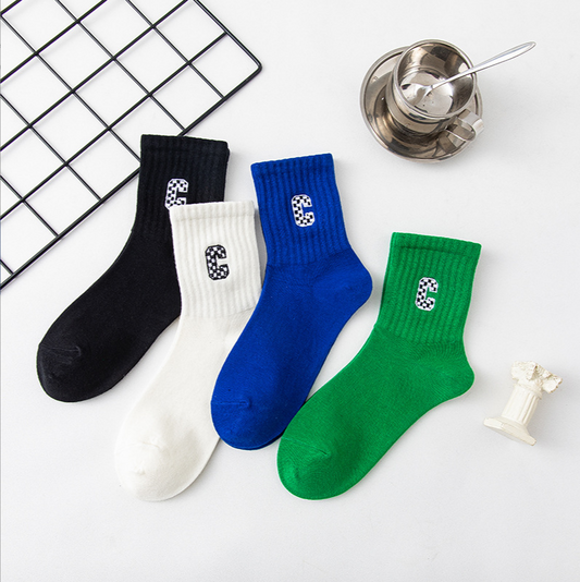 [Four Seasons] Simple Letter Solid Color Socks