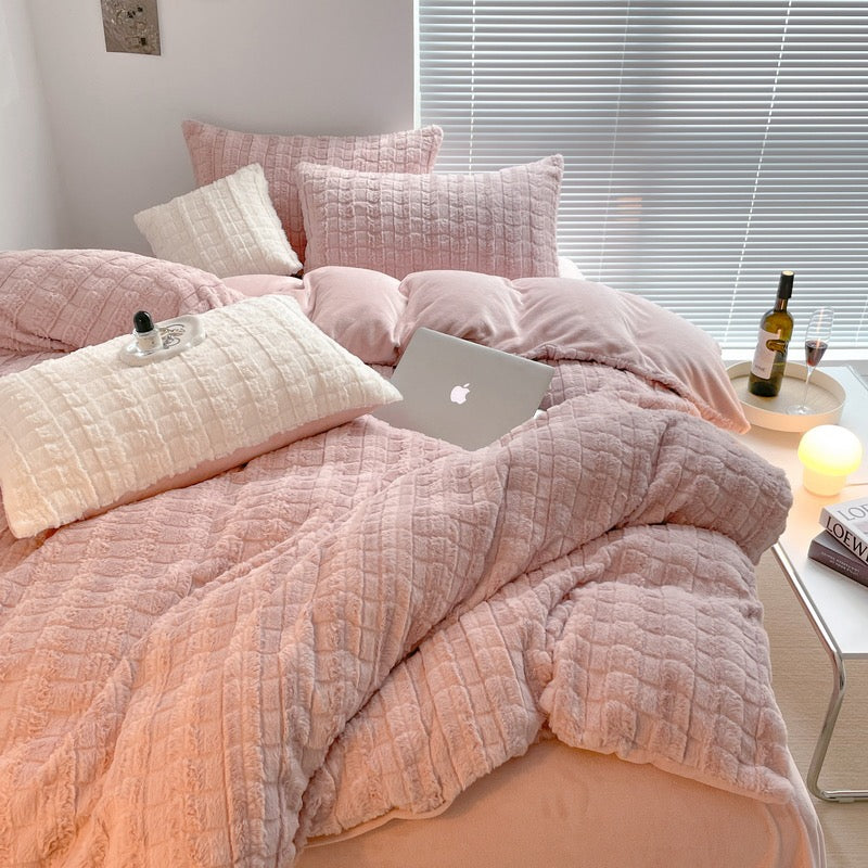 【Free Matching Large Cushion】High GSM Faux Rabbit Fur Fitted Sheet Set in 4 Pink