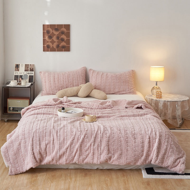 High GSM Faux Rabbit Fur Blanket Set in 3 Pink